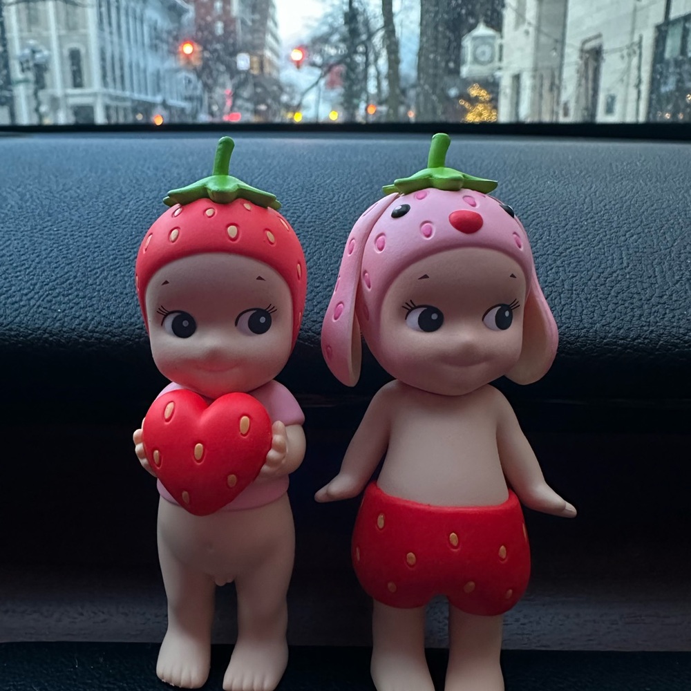 Strawberry Love 2026 Sonny Angels